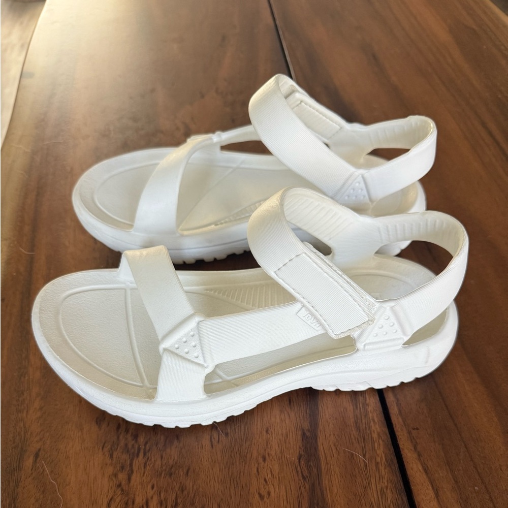 Teva Hurricane Drift Sandal - White (Size 6)